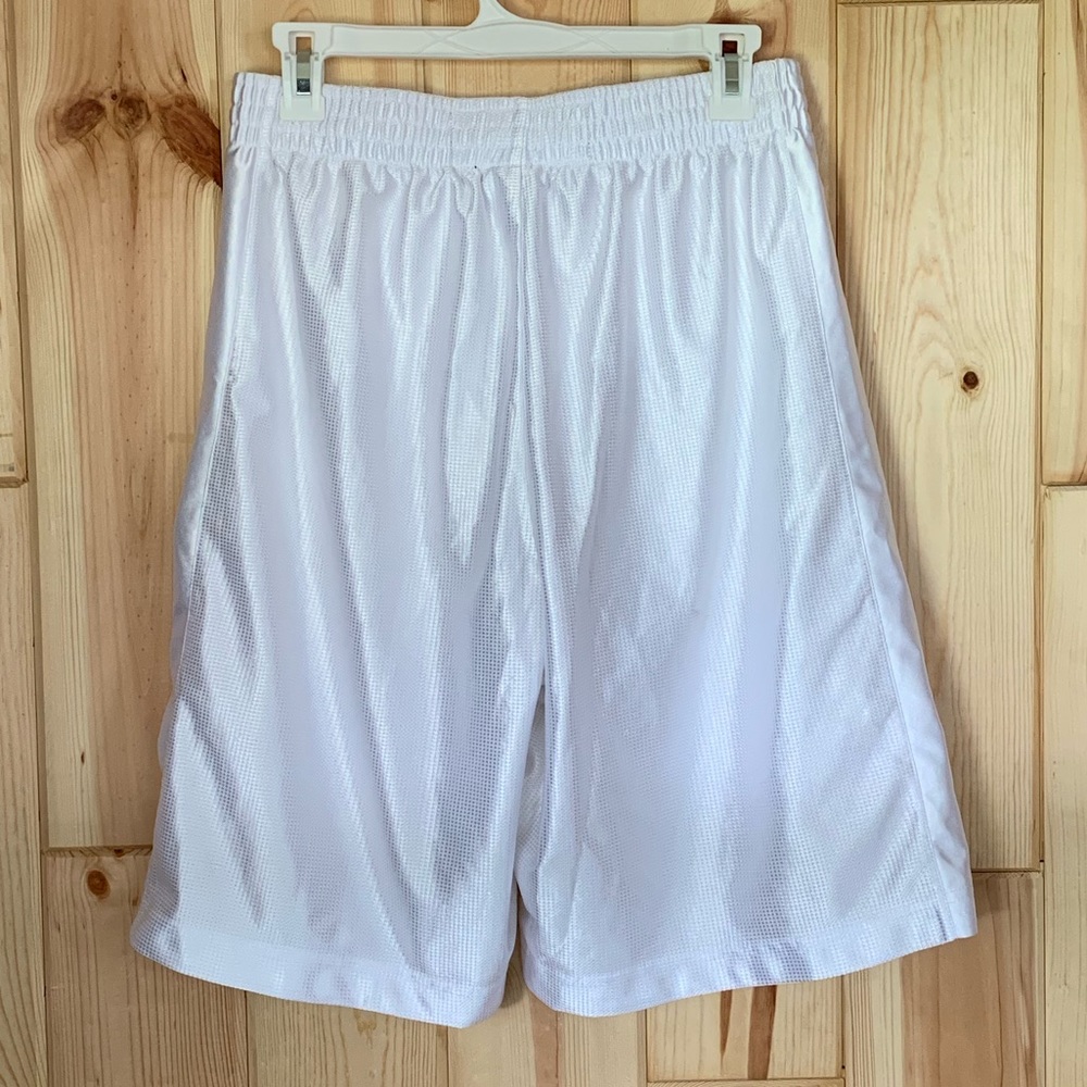 Sold Nike Basketball Men’s White Shorts M - Picture 3 of 4